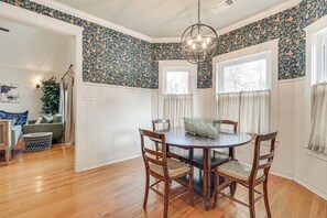 Dining - Brenham Rental w/ Deck & Yard < 1 Mi to Downtown! (Brenham)