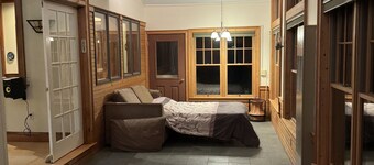 Fabulous Mountain Top Retreat - 10 minutes from mount snow!