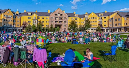 Ski-in/ski-out condo with mountain view, private balcony, & fireplace