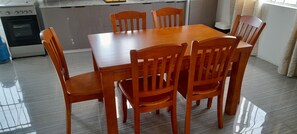 Dining - Cozy Appartment (Ebene City)