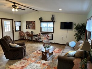 Smart-TV, DVD-Player, Videothek, Drucker