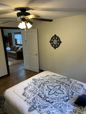 1 bedroom, desk, iron/ironing board, free WiFi