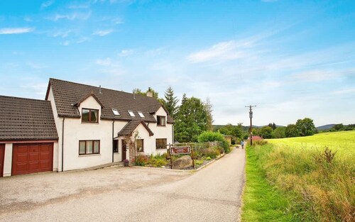 5-Bed Highland Lodge | NC500| Sleeps 10