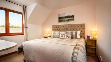 5 Schlafzimmer, Bügeleisen/Bügelbrett, kostenloses WLAN, Bettwäsche