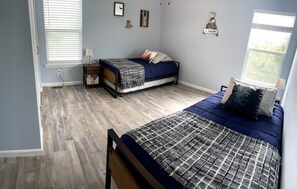 2 Schlafzimmer, Bügeleisen/Bügelbrett, Reisekinderbett, kostenloses WLAN