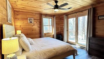 4 bedrooms, iron/ironing board, travel cot, free WiFi