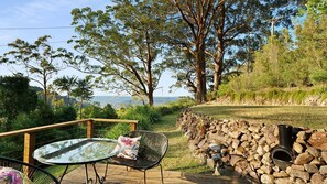 Outdoor dining - Ribbonwood, Kangaroo Valley (Beaumont, Kangaroo Valley)