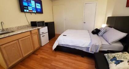 Single small studio next to ft Stewart