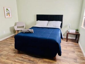 1 室のベッドルーム、WiFi