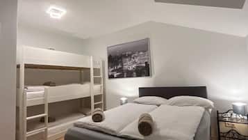 2 Schlafzimmer, Reisekinderbett, kostenloses WLAN, Bettwäsche