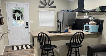 Cabins with a Texas flare!! Quite and peaceful close to Austin.