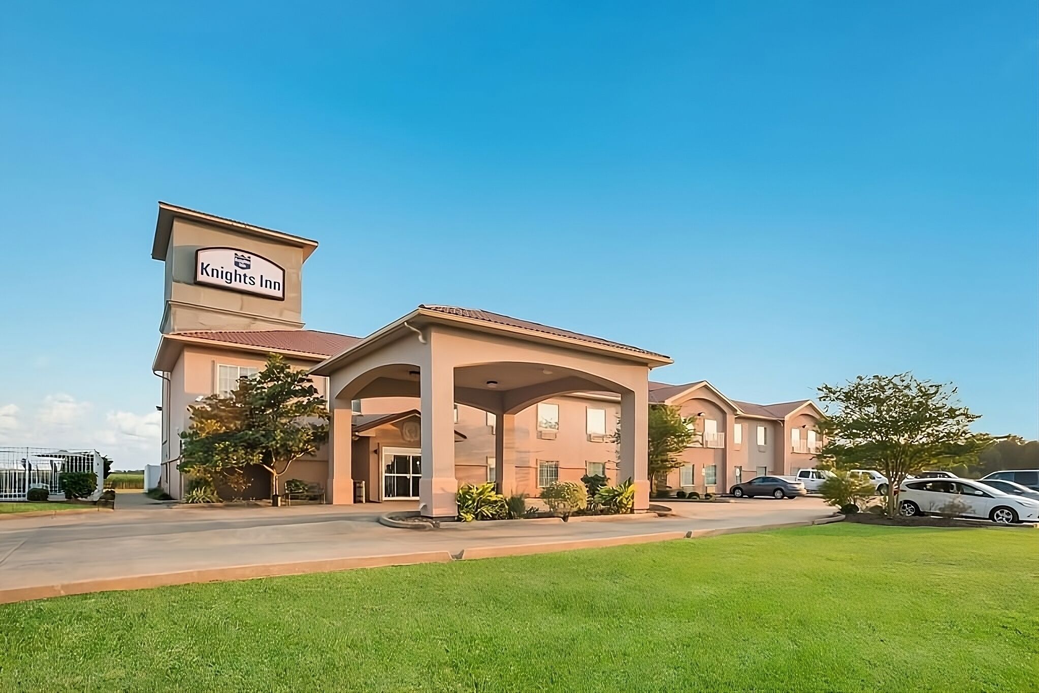Arrive with ease to a welcoming entrance and easy parking.