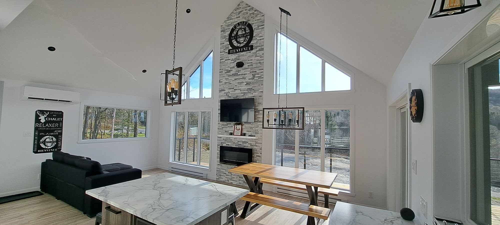 智能電視、壁爐、電子遊戲、足球機