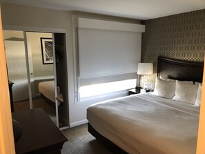 家庭套房, 3 间卧室, 冰箱和微波炉 | 加厚床垫、免费 WiFi