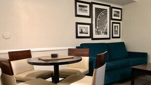 Unclassified image, 5 of 23, button - Shell Vacations Club (Anaheim)