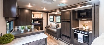 RV 3    Family Beach and Dock Perfect for Weekend Getaway