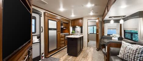 TV connectée, chaîne hi-fi