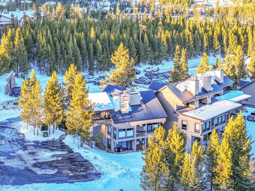 Cozy Condo in an incredible location.  