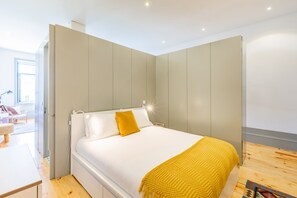 1 間睡房、熨斗/熨衫板、上網、床單