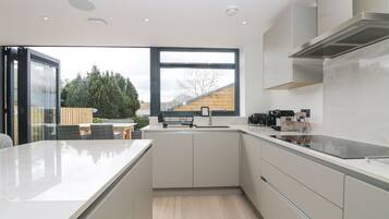 Fridge, dishwasher, electric kettle, toaster