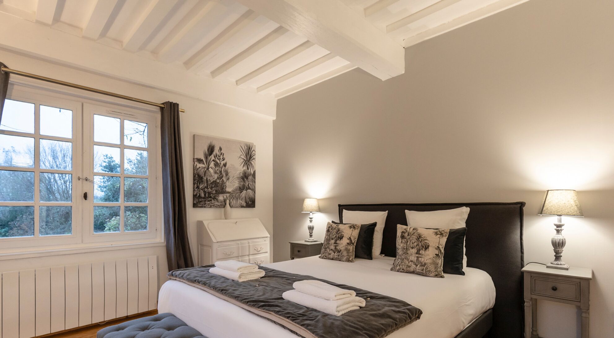 4 chambres, fer et planche à repasser, lit parapluie, Wi-Fi