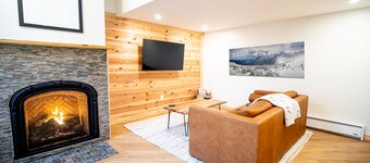 Lift Haus - New Trailside 2br Condo at Attitash - Clean • Modern • Easy