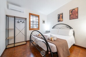 2 室のベッドルーム、アイロン / アイロン台、旅行用ベビーベッド、WiFi