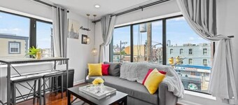 Brand New Modern Home /w Rooftop Downtown Skyview
