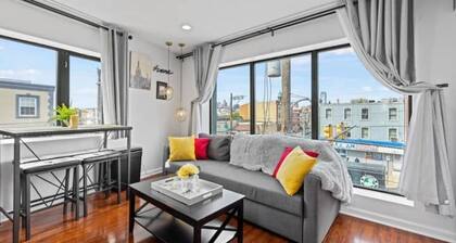 Brand New Modern Home /w Rooftop Downtown Skyview