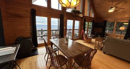 AMAZING Log Cabin off Blue Ridge Parkway with Mountaintop Views over Mt Airy