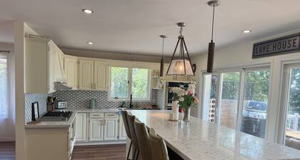 Selwyn Buckhorn Lakehouse
