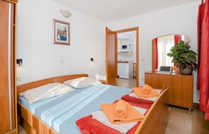 1 chambre, Wi-Fi gratuit, draps fournis