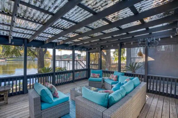 Property grounds - ParadiZe on Lake LBJ Entire Prop (Kingsland)