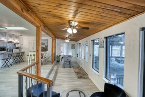 Interior - ParadiZe on Lake LBJ Entire Prop (Kingsland)