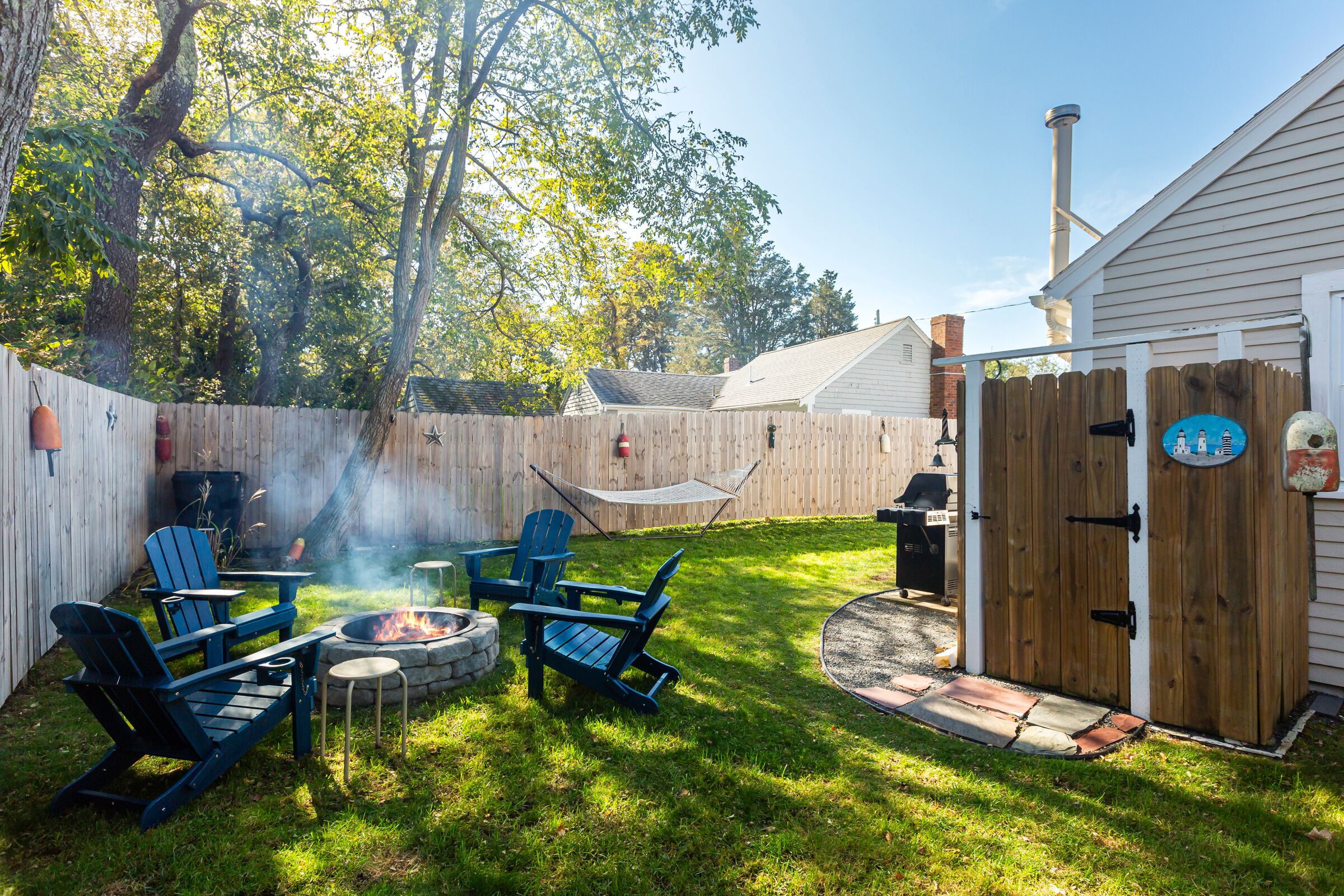 Walk 2 Beach| Firepit| Dog Friendly| Location!