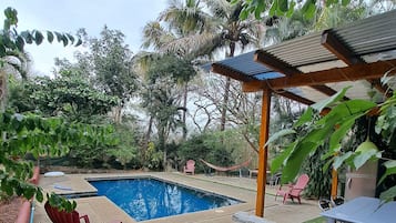 Comfort Double Room, 1 Katil Ratu (Queen), Non Smoking, Garden View | Teres/patio