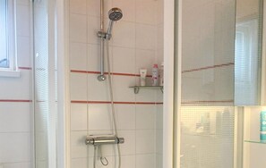 Shower, hair dryer - 3 bedroom amazing home in Wieringerwerf (Wieringerwerf)