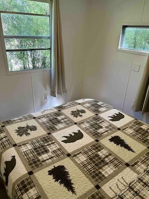 2 chambres, accès au Wi-Fi (inclus), literie fournie