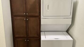 Standard Cottage | Bathroom | Combined shower/tub, hair dryer, towels, soap