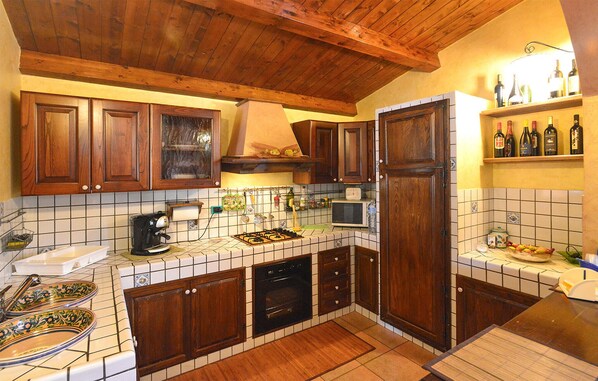 Refrigerador, microondas, parrilla de estufa y lavavajillas 