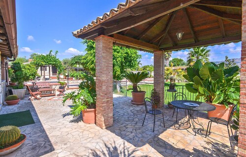 3 bedroom pet friendly home in Solarino