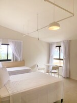 Quarto design | 1 quarto, individualmente decorados, escrivaninha, Wi-Fi de cortesia