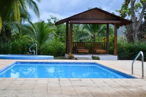 Pool - Tarcoles Birding Lodge (Lagunillas)