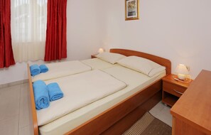 1 bedroom, free WiFi, bed sheets