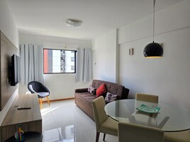 Apartment | Ruang tamu | 40 inci televisyen LCD dengan digital