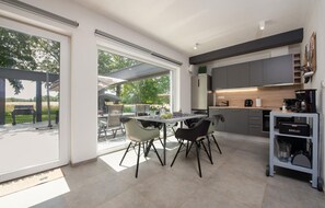 Fridge, oven, stovetop, dishwasher - Gorgeous home in Smiljansko Polje (Smiljansko Polje)