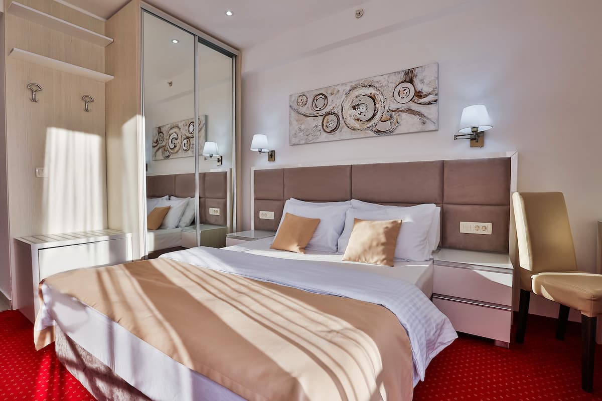 1 bedroom, minibar, soundproofing, free WiFi