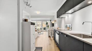 Køleskab, opvaskemaskine