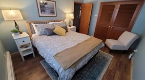 2 habitaciones, escritorio, tabla de planchar con plancha y wifi gratis