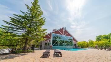 Indoor pool, outdoor pool